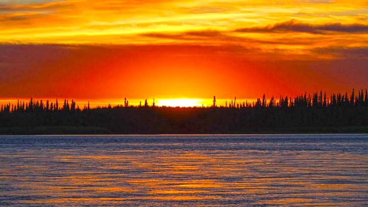 Sonnenuntergang am Yukon (c) ZDF / © ZDF/Dirk Rohrbach